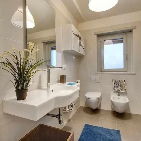 Faenza Elegant פירנצה