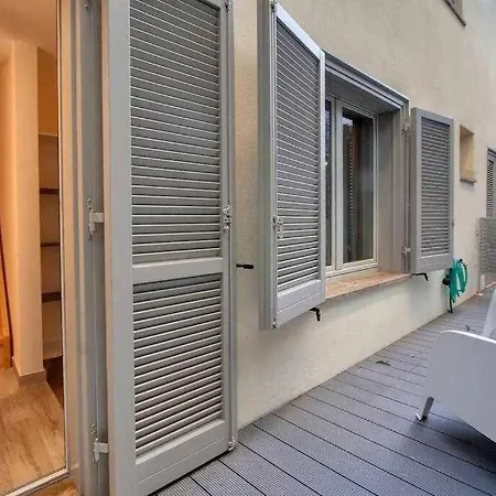 Lägenhet Faenza Elegant