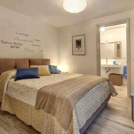 Lägenhet Faenza Elegant *